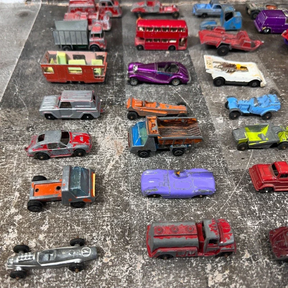 30+ LOT Vintage Toy Cars Tootsie Toys Lesney Others Mostly‎ Rough Shape TLC
